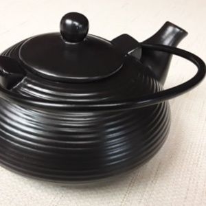 Black ribbed modern Boho Teapot DesignPac